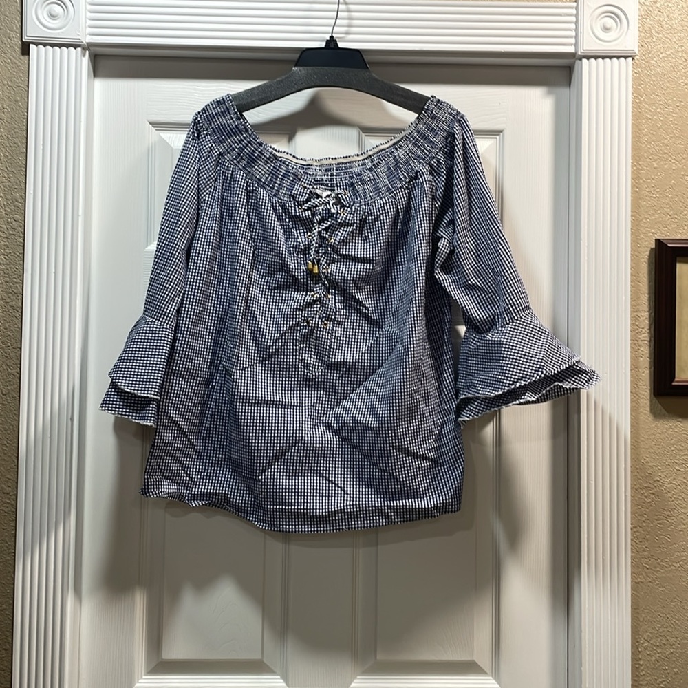 Off the shoulder 3/4 bell sleeve top
